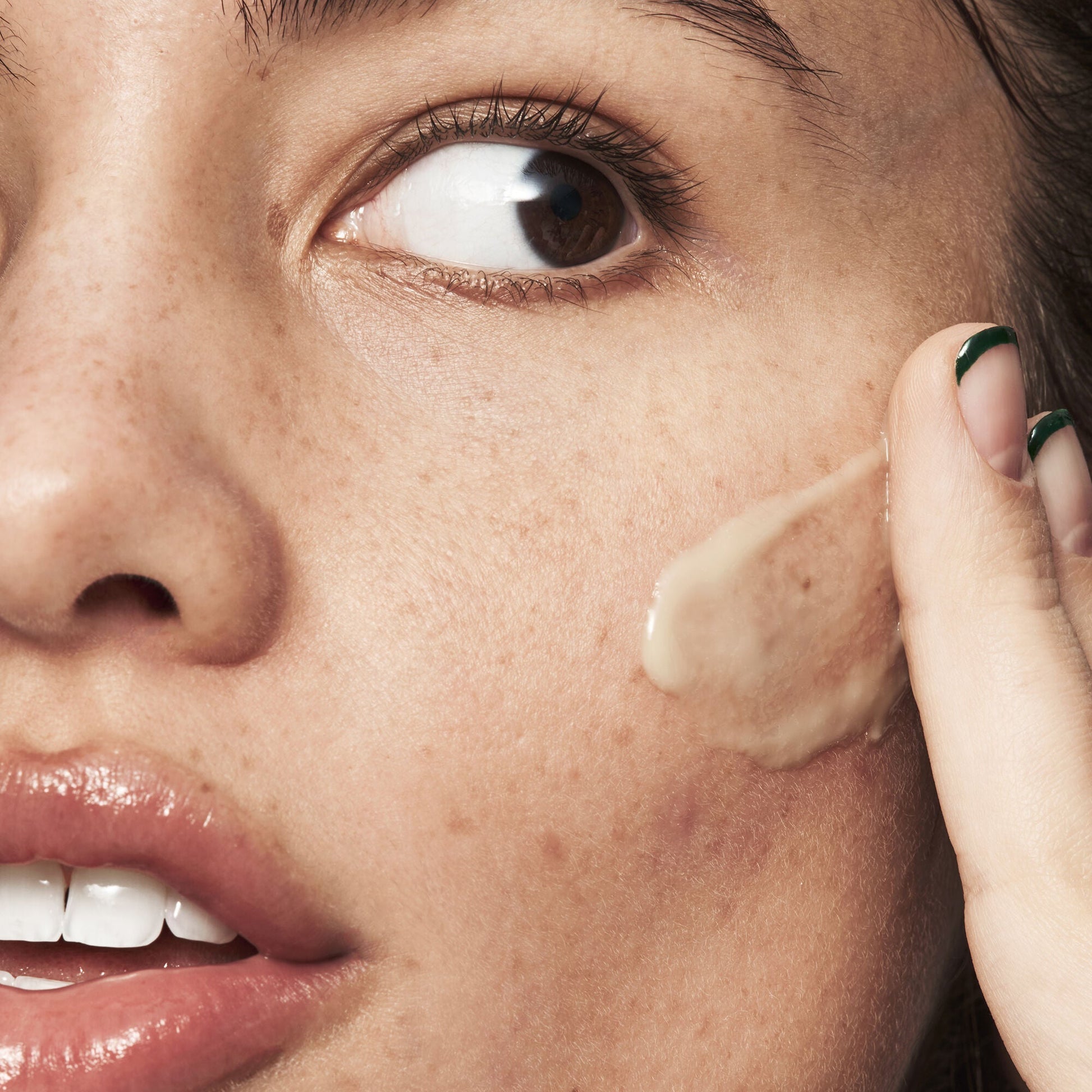 blemish-breakthrough-acne-calming-water-cream-f3 021522_Isabella_Acne_After_0462_FINAL_IGF_9e5f70b6-f47c-4bf3-9a7f-a9f223867f61.jpg