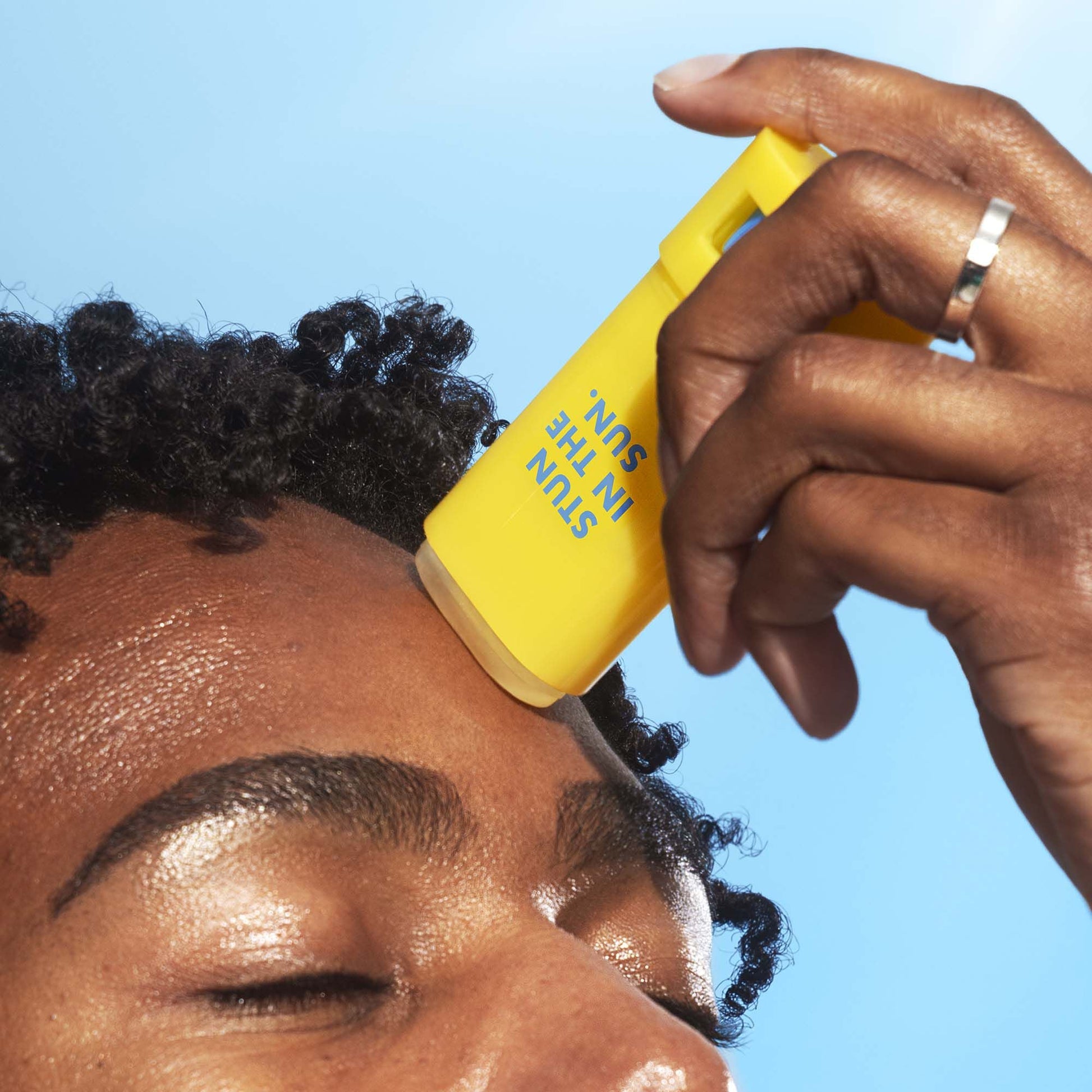 suntouchable-invisi-stick-spf-50-m7 060624_Mikel_InvisiStick_0107_v2_IGF.jpg