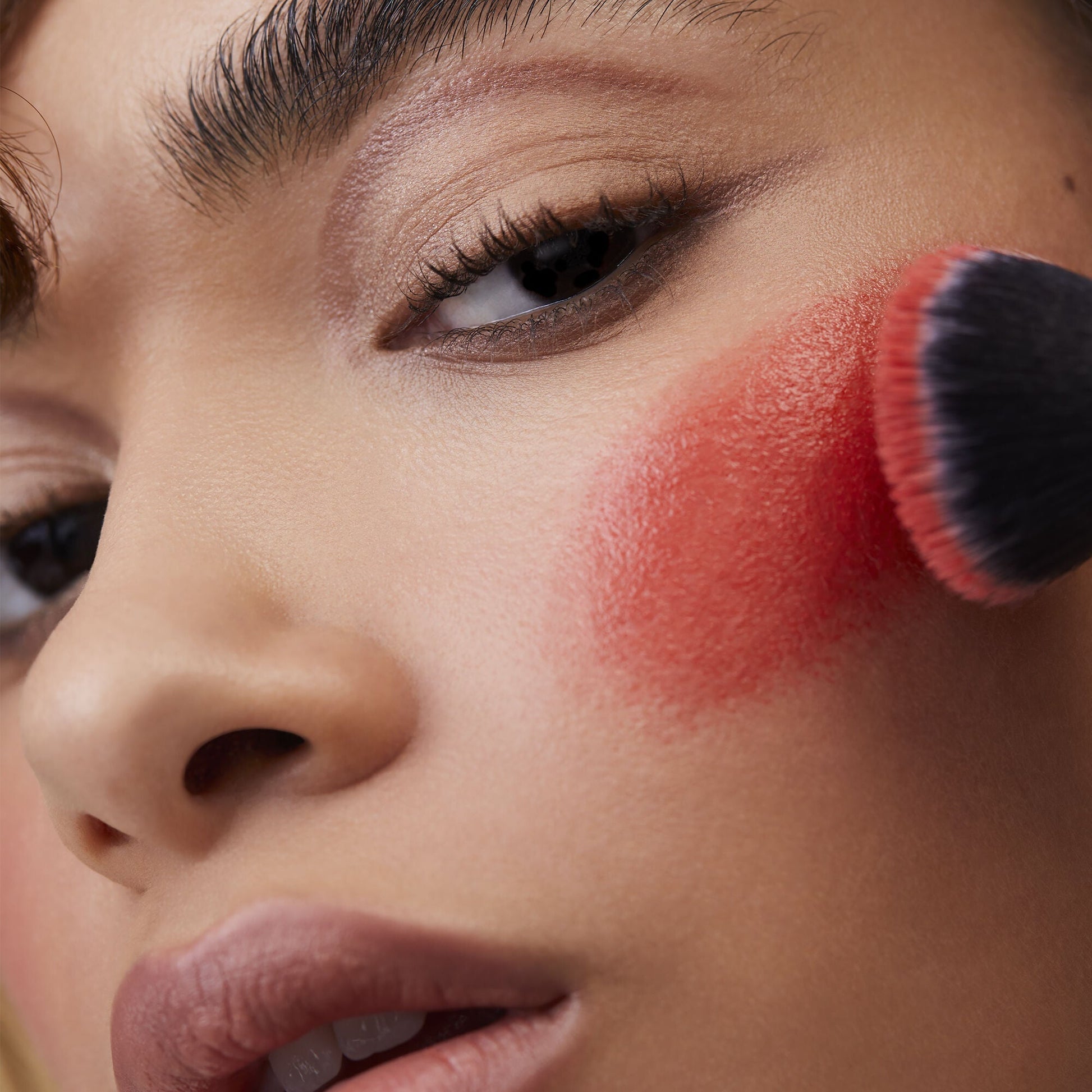 putty-blush-brush-u9 08112020_Alyssa_PuttyPrimerTrio-0241_IGF.jpg
