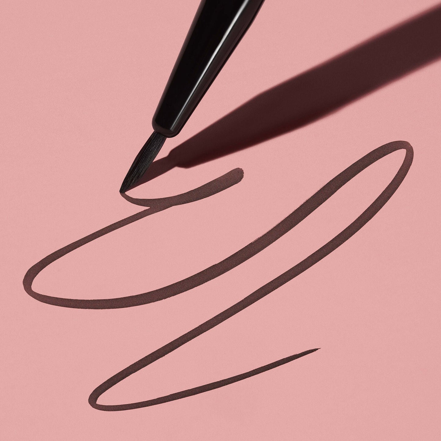 ultra-fine-eyeliner-brush-u7 111124_elf_UltraFine_Brush_0057_MAIN-2-HELICON_358_w2QC_IGF.jpg