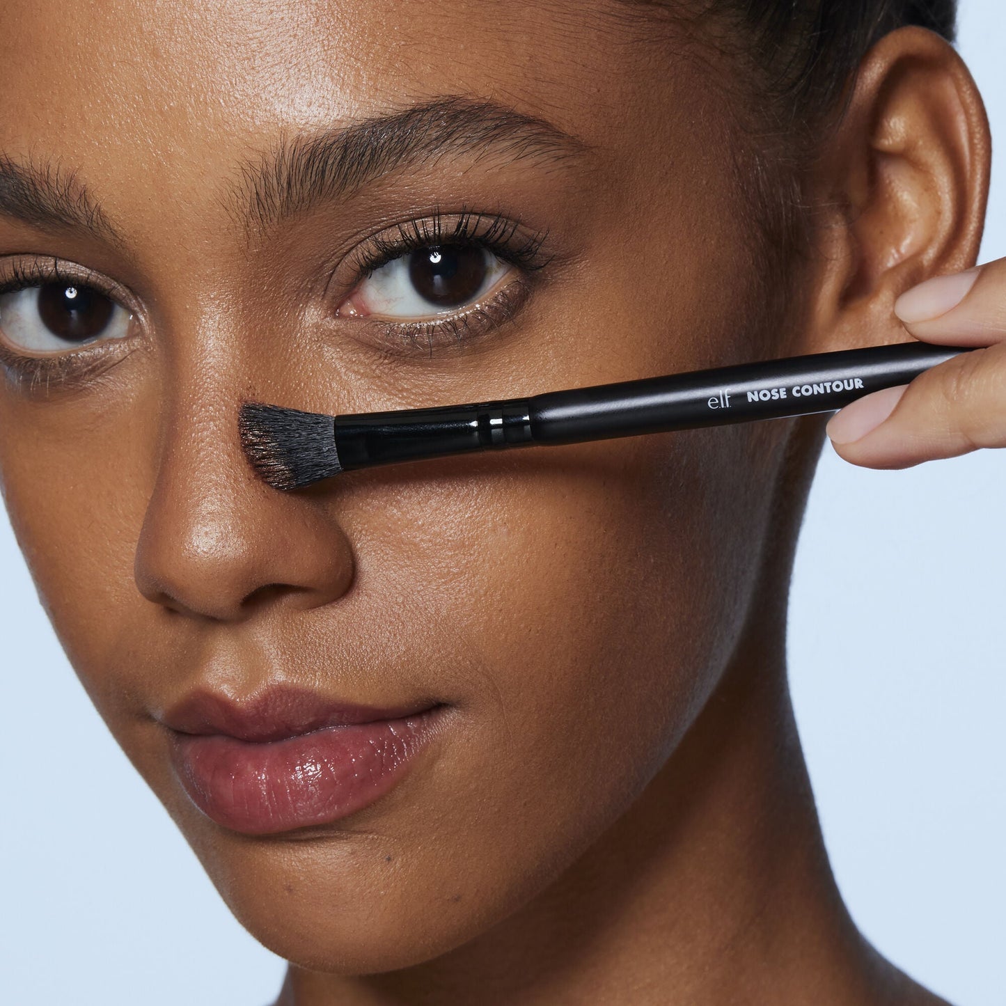 dual-ended-nose-contour-brush-u8 81283_Nose_Contour_Brush.jpg