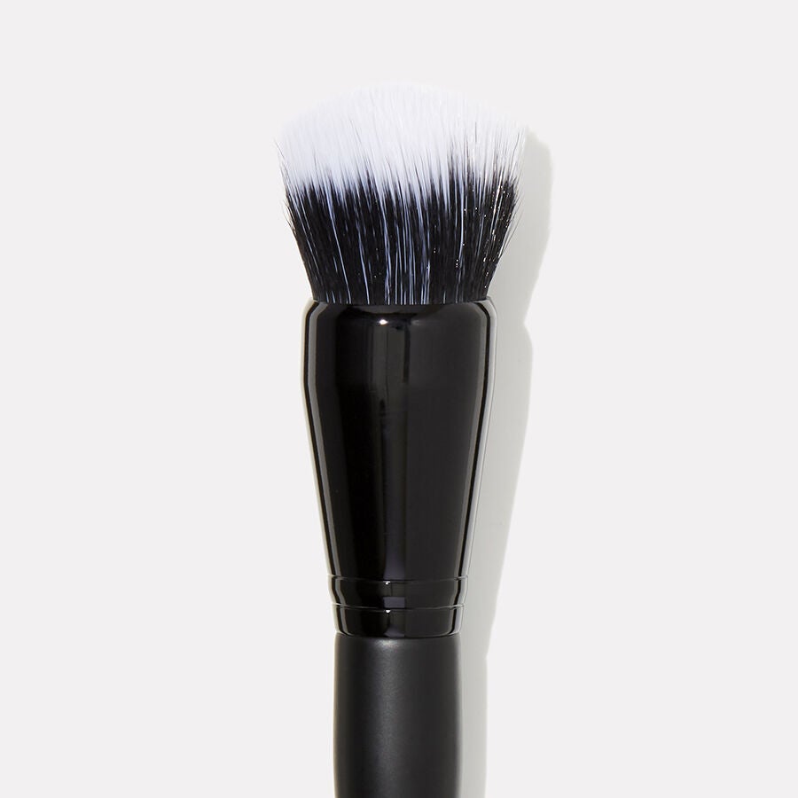 domed-stipple-brush-e0 84050_SelfieReadyStippleBrush_2.jpg