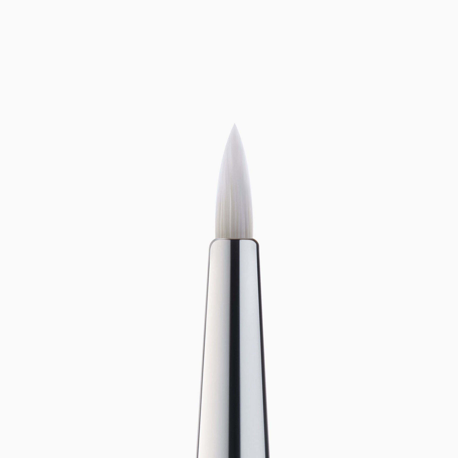 precision-dual-sided-eyebrow-brush-a4 85315_PrecisionEyelinerBrush_Macro_V2.jpg