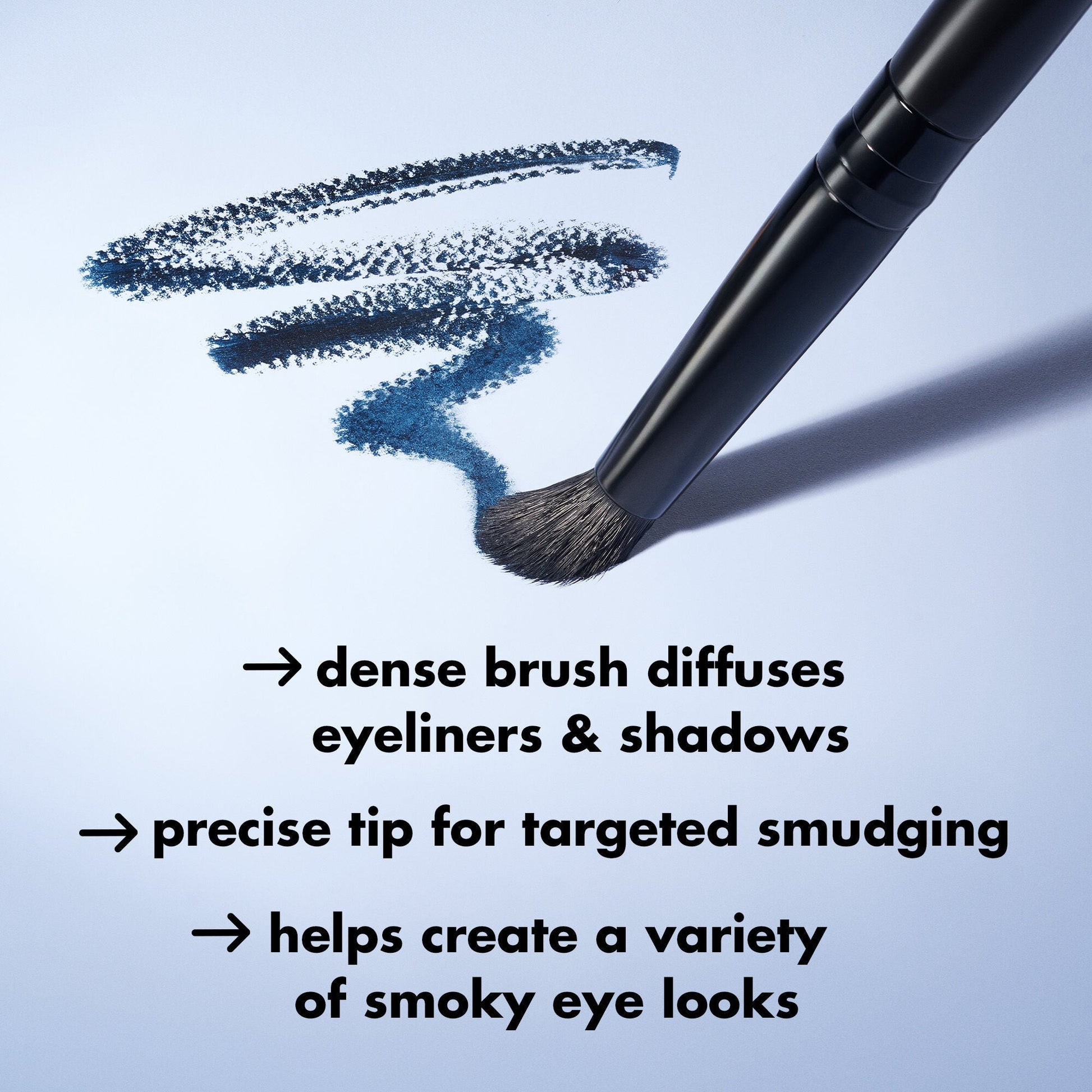 smudge-n-smoke-eyeliner-brush-z4 S25_EDUCATION_SMUDGE_N_SMOKE_EYELINER_BRUSH_PRODUCTINFO.jpg